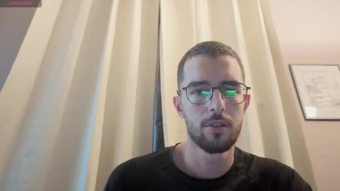 Snapshot of themmistokles chatting on 09/29/25, 02:11 themmistokles online show from 09/29/25, 02:11