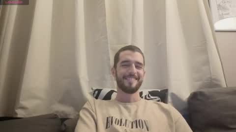 Snapshot of themmistokles chatting on 10/20/25, 03:45 themmistokles online show from 10/20/25, 03:45