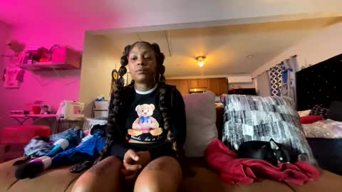 Snapshot of themoodywitch chatting on 11/24/25, 10:59 the moody witch online show from 11/24/25, 10:59