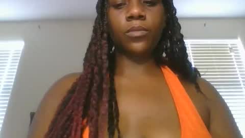 Snapshot of thenaturalgoddess chatting on 04/10/26, 10:25 TheNaturalGoddess online show from 04/10/26, 10:25