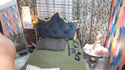 Snapshot of thenchantressduo69 chatting on 02/08/25, 07:26 Anne online show from 02/08/25, 07:26