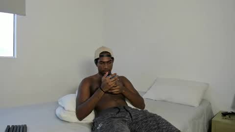 Andriw and Maiol online show from 10/22/25, 10:09