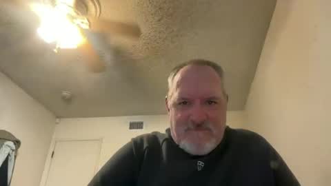 Snapshot of thenewganon chatting on 06/24/26, 01:04 thenewganon online show from 06/24/26, 01:04