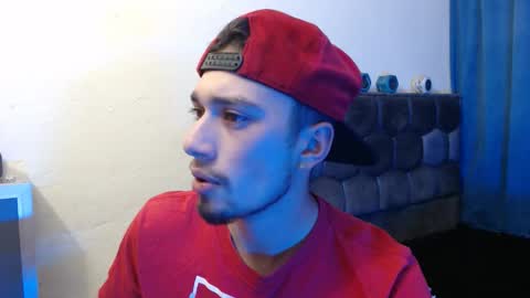 Snapshot of theo_stone04 chatting on 11/04/25, 06:12 Theo online show from 11/04/25, 06:12