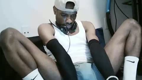 Snapshot of theoceanprodigy1 chatting on 07/12/26, 07:54 DEZZY online show from 07/12/26, 07:54