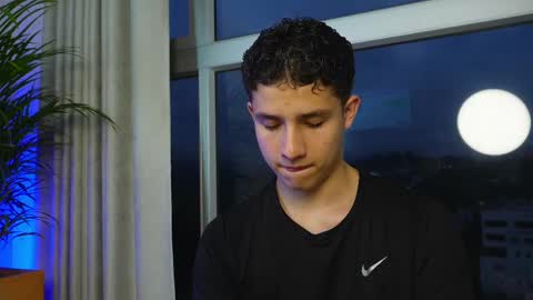 Snapshot of theohawke_ chatting on 03/08/25, 11:18 THEO- MATEO online show from 03/08/25, 11:18