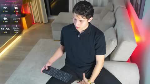 Snapshot of theohawke_ chatting on 11/18/25, 11:15 THEO- MATEO online show from 11/18/25, 11:15