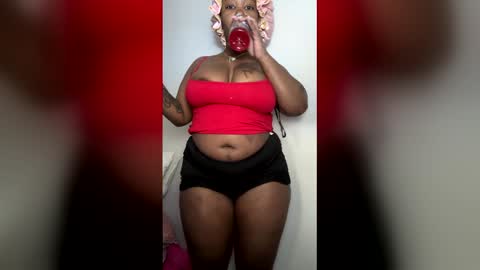 Snapshot of theoneandonlydoll chatting on 02/25/26, 05:11 theoneandonlydoll online show from 02/25/26, 05:11