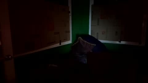 Snapshot of theonlyboi43ver chatting on 10/28/25, 10:41 theonlyboi43ver online show from 10/28/25, 10:41