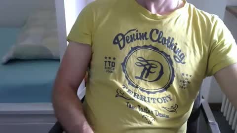 Snapshot of theoone7891 chatting on 03/27/26, 08:26 theoone7891 online show from 03/27/26, 08:26