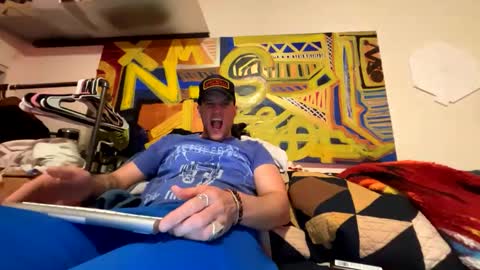 Snapshot of theoutfitter chatting on 02/05/25, 02:08 MISTERPOWERS online show from 02/05/25, 02:08