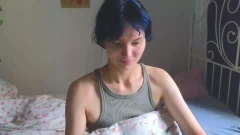 Snapshot of thepasssiflora chatting on 07/05/26, 04:19 Vanessa online show from 07/05/26, 04:19