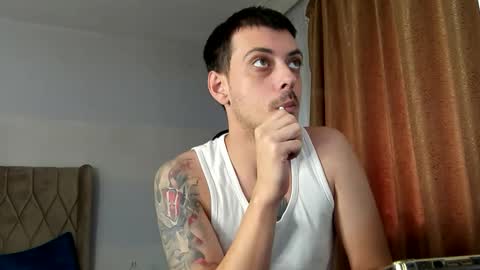 Snapshot of thepoorbatman chatting on 09/17/25, 09:33 thepoorbatman online show from 09/17/25, 09:33