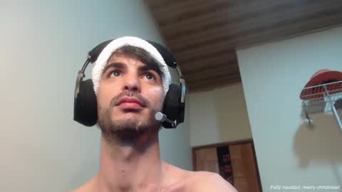 Snapshot of therazhanen chatting on 12/27/24, 05:52 Santiago Enrique online show from 12/27/24, 05:52