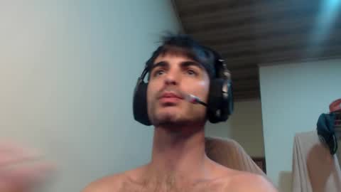 Snapshot of therazhanen chatting on 02/10/25, 05:47 Santiago Enrique online show from 02/10/25, 05:47