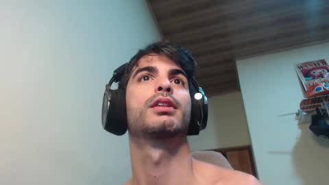 Snapshot of therazhanen chatting on 02/19/25, 05:38 Santiago Enrique online show from 02/19/25, 05:38