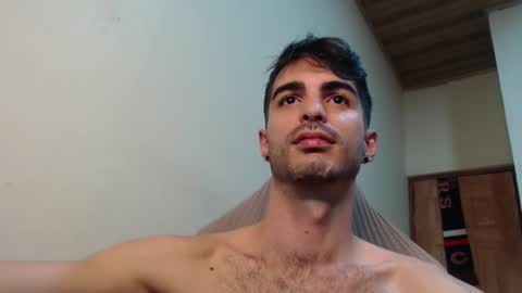 Snapshot of therazhanen chatting on 09/11/25, 02:22 Santiago Enrique online show from 09/11/25, 02:22