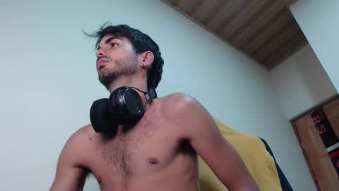 Santiago Enrique online show from 03/02/26, 05:52