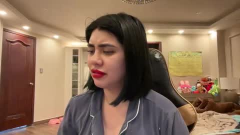 Snapshot of therealcamilabaddie chatting on 09/25/25, 11:36 therealcamilabaddie online show from 09/25/25, 11:36