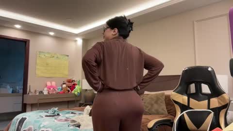 Snapshot of therealcamilabaddie chatting on 09/26/25, 08:02 therealcamilabaddie online show from 09/26/25, 08:02