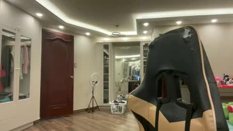 Snapshot of therealcamilabaddie chatting on 11/18/25, 11:15 therealcamilabaddie online show from 11/18/25, 11:15