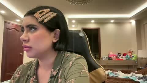 Snapshot of therealcamilabaddie chatting on 11/23/25, 06:24 therealcamilabaddie online show from 11/23/25, 06:24