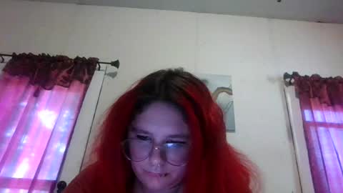 Snapshot of thered_scarlett chatting on 07/06/26, 03:03 thered_scarlett online show from 07/06/26, 03:03