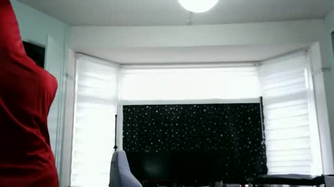 Snapshot of thereeeeelbean14202 chatting on 09/18/25, 08:49 theultimatebean2572 online show from 09/18/25, 08:49