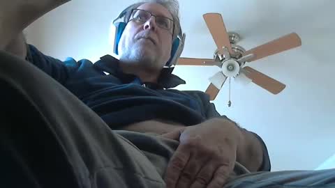 Snapshot of thereisnospoon1970 chatting on 01/13/25, 06:27 Neo online show from 01/13/25, 06:27