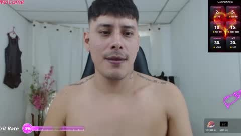 Snapshot of therockalejandro chatting on 11/14/25, 05:44 therockalejandro online show from 11/14/25, 05:44