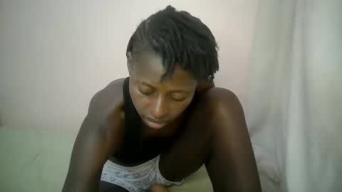 Snapshot of therry_heart chatting on 09/12/25, 08:47 hearty online show from 09/12/25, 08:47