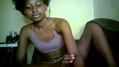 Snapshot of therry_heart chatting on 05/29/26, 04:10 hearty online show from 05/29/26, 04:10