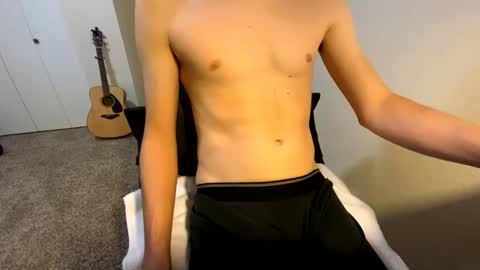 Snapshot of therunnerboy chatting on 11/05/25, 02:11 therunnerboy online show from 11/05/25, 02:11