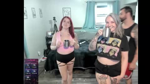 Snapshot of thesexperts420 chatting on 12/01/25, 03:39 TheSexperts420 online show from 12/01/25, 03:39