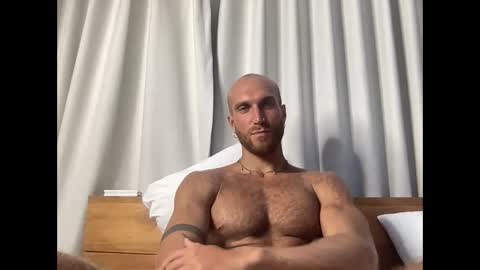 Snapshot of thesilenttop chatting on 03/31/26, 04:35 Eric Harris online show from 03/31/26, 04:35