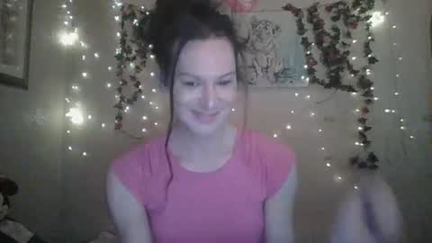 Snapshot of thesillymillie chatting on 12/10/24, 09:43 sillymillie0 online show from 12/10/24, 09:43