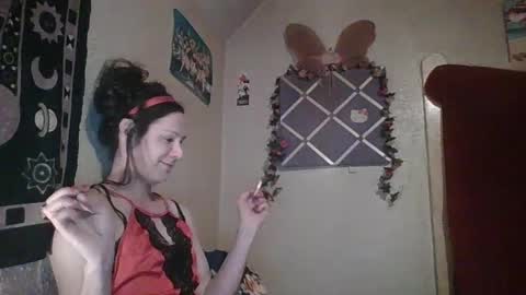 Snapshot of thesillymillie chatting on 02/11/25, 02:35 sillymillie0 online show from 02/11/25, 02:35