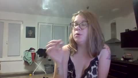 thesunnevergoesdown7 online show from 09/20/25, 08:21