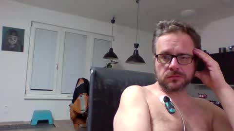 thesunnevergoesdown7 online show from 11/30/25, 08:57