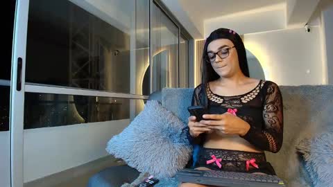 Snapshot of thesweet_khloe chatting on 10/28/25, 03:10 Thesweet khloe online show from 10/28/25, 03:10