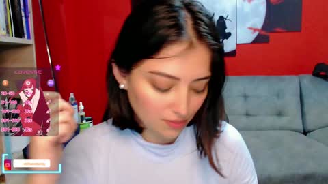 Snapshot of thesweethari chatting on 01/21/25, 06:33 I dont do real meetings My bio online show from 01/21/25, 06:33