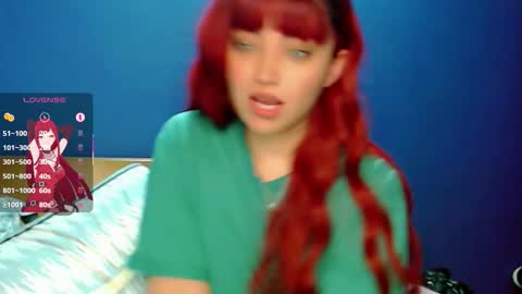 Snapshot of thesweethari chatting on 11/20/25, 03:07 I dont do real meetings My bio online show from 11/20/25, 03:07