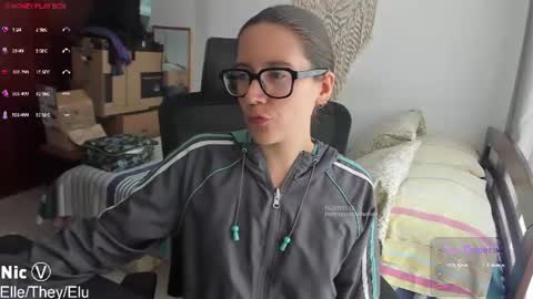 Nicole online show from 07/14/26, 07:08