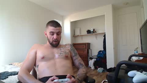 Snapshot of theufcfan_8181 chatting on 03/08/25, 10:02 troy online show from 03/08/25, 10:02