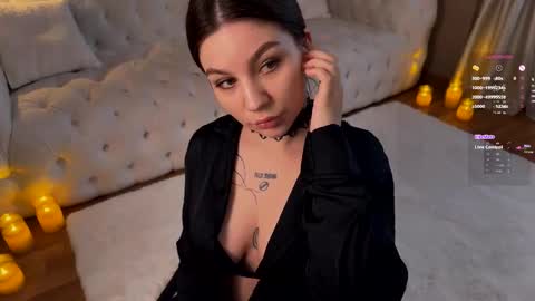 Snapshot of thewetmuse chatting on 11/21/25, 11:09 Grace Next broadcast - online show from 11/21/25, 11:09