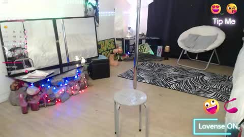 Snapshot of thewildechase chatting on 09/08/25, 04:50 Chase online show from 09/08/25, 04:50