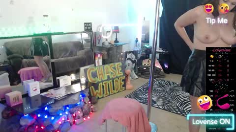 Snapshot of thewildechase chatting on 09/11/25, 10:21 Chase online show from 09/11/25, 10:21