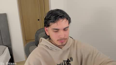 Snapshot of thiaan__ chatting on 11/04/25, 10:53 thiaan__ online show from 11/04/25, 10:53