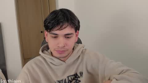 Snapshot of thiaan__ chatting on 11/28/25, 10:29 thiaan__ online show from 11/28/25, 10:29