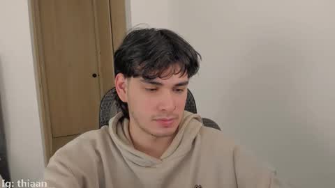 Snapshot of thiaan__ chatting on 11/28/25, 10:56 thiaan__ online show from 11/28/25, 10:56